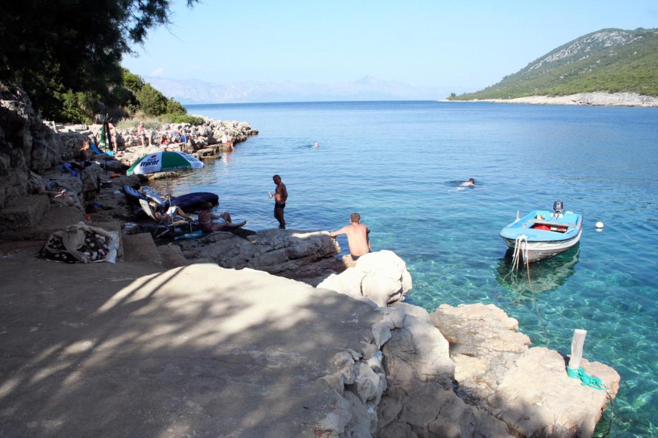 Apartments By The Sea Cove Zarace - Gdinj, Hvar - 4598 Eksteriør billede