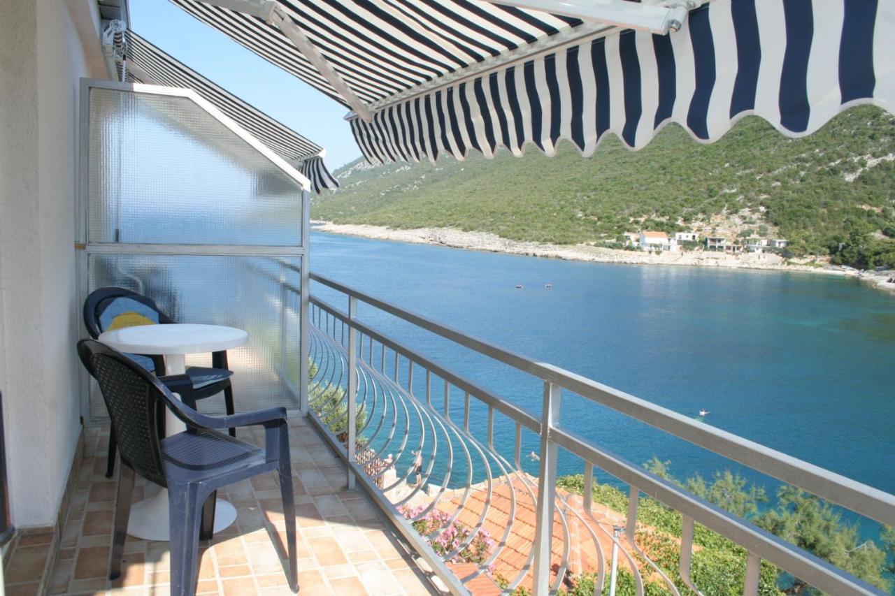 Apartments By The Sea Cove Zarace - Gdinj, Hvar - 4598 Eksteriør billede